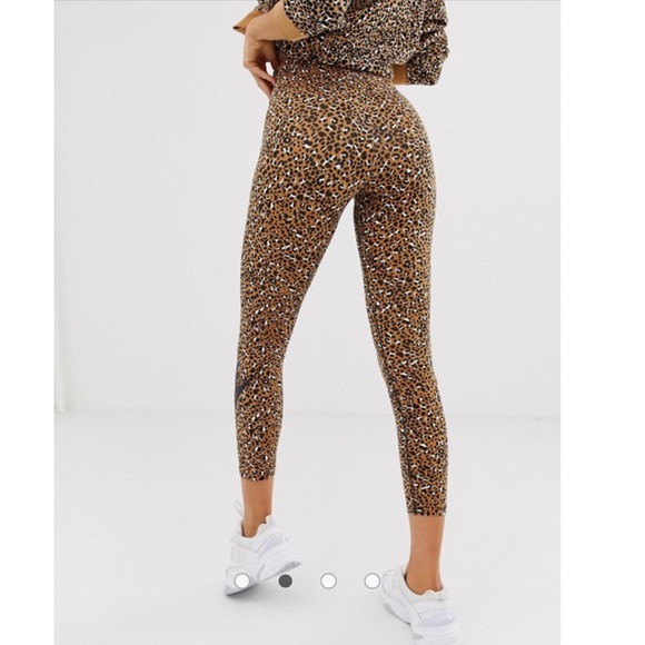 Nike Sportswear Animal / Leopard Print Leggings - Picture 3 of 11